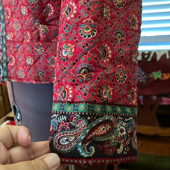 Vera Bradley Quilted Red Cotton Paisley Printed Jacket Size Medium looks new! - Picture 6 of 9